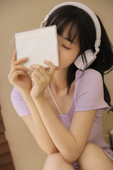 女人胸又大又软动图